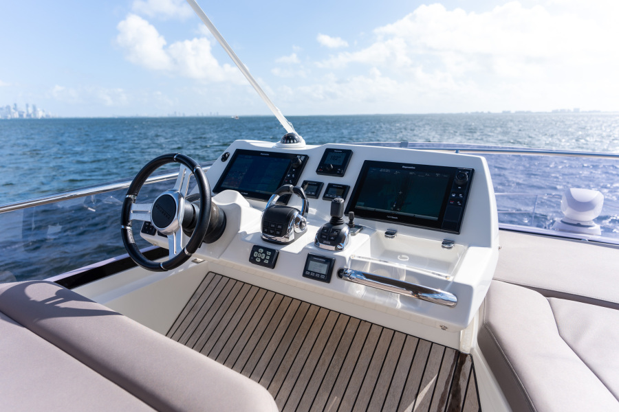 50' 2017 Prestige 50 FLY