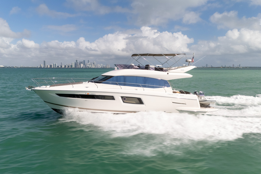 50' 2017 Prestige 50 FLY