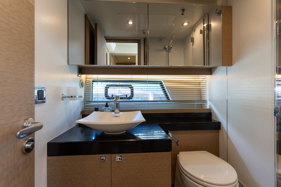 50' 2017 Prestige 50 FLY