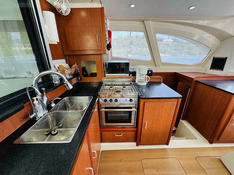 Buying Time 44ft Leopard Yacht For Sale