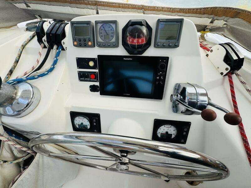 Buying Time 44ft Leopard Yacht For Sale