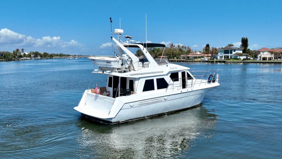 49' 2000 Navigator 4600 Classic