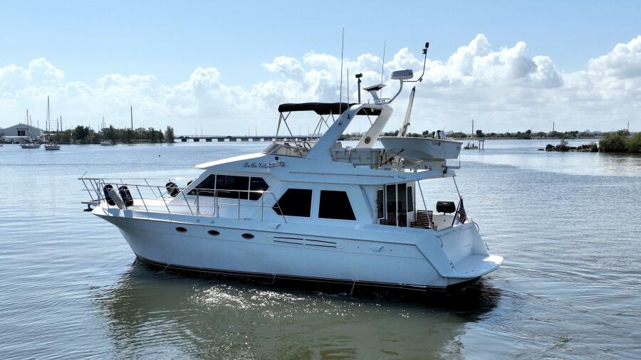 49' 2000 Navigator 4600 Classic