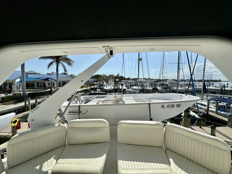 49' 2000 Navigator 4600 Classic