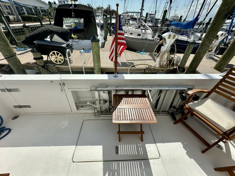 49' 2000 Navigator 4600 Classic