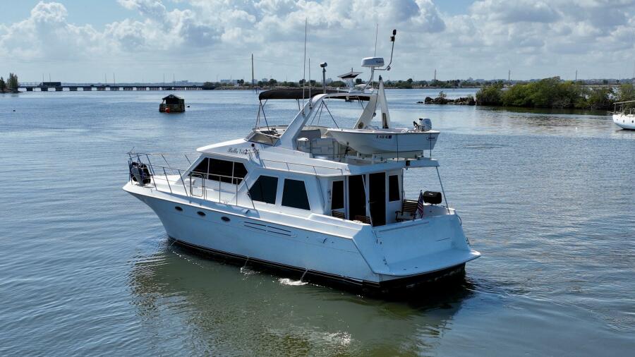 49' 2000 Navigator 4600 Classic