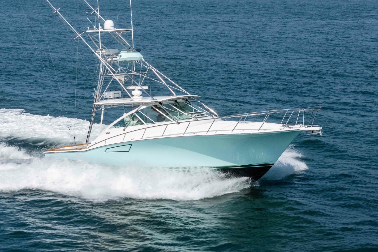 40' 2005 Cabo 40 Express