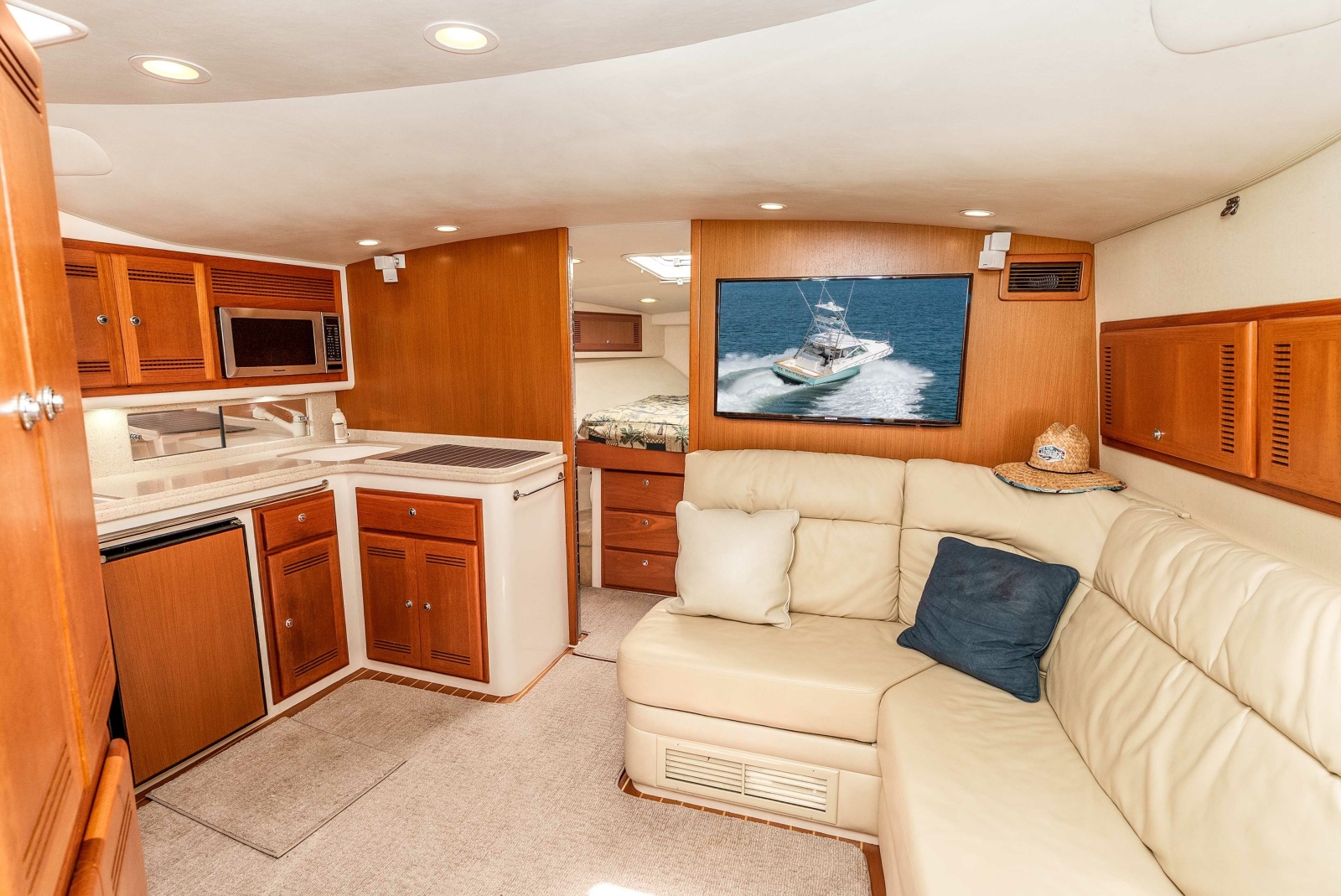 40' 2005 Cabo 40 Express