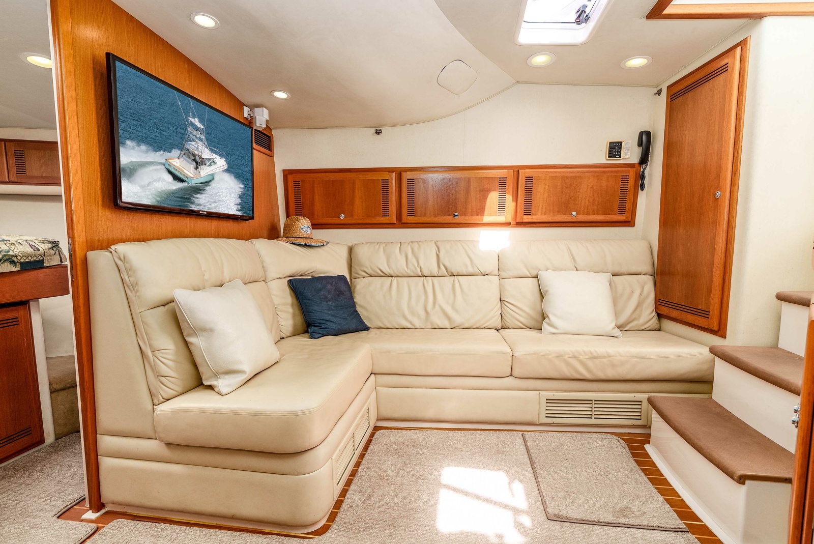 40' 2005 Cabo 40 Express