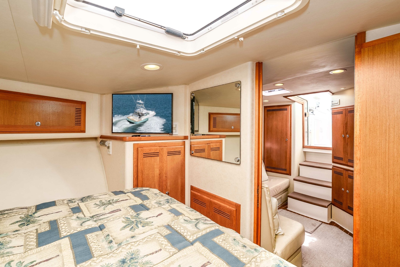 40' 2005 Cabo 40 Express