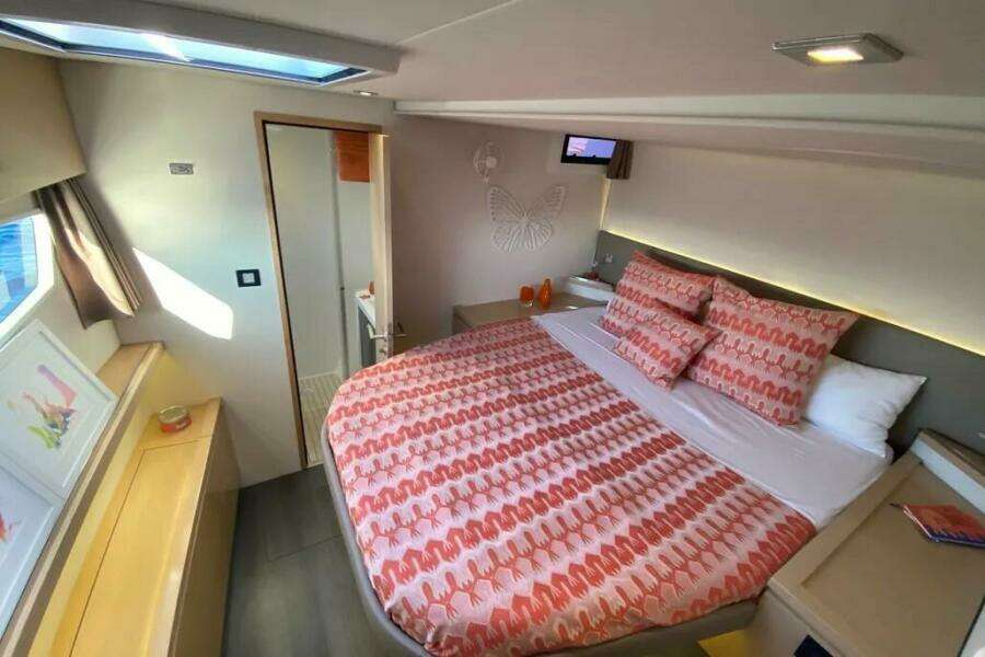 XCLIP 50ft Fountaine Pajot Yacht For Sale