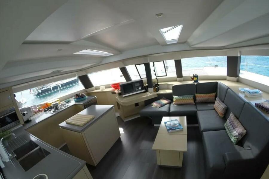 50' 2015 Fountaine Pajot Saba