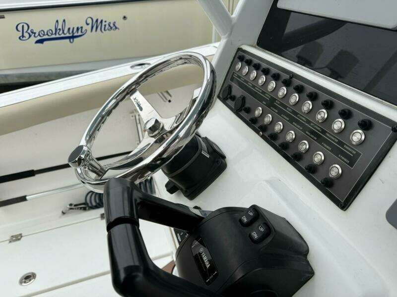 25ft Tidewater Yacht For Sale