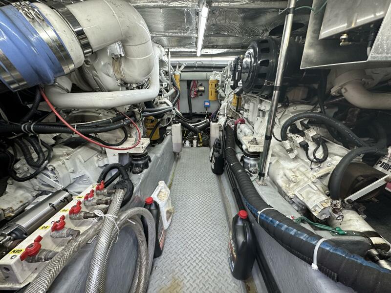 48' 2000 Sea Ray 480 Sedan Bridge