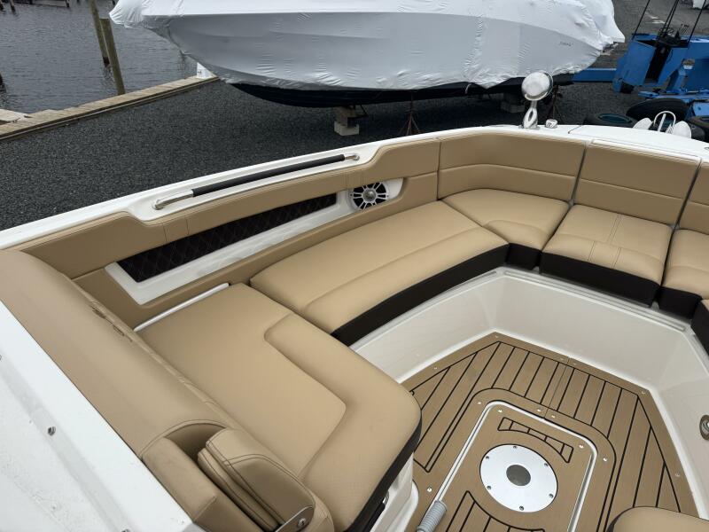 31' 2021 Sea Ray SLX 310