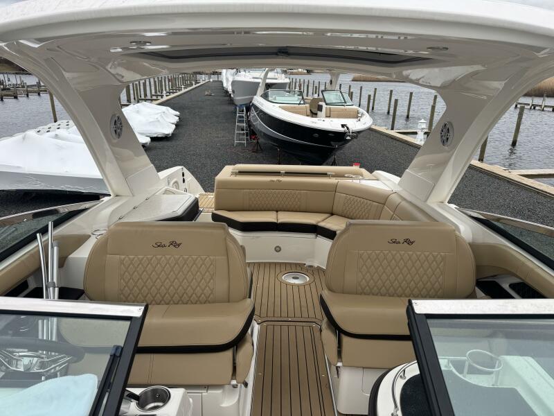 31' 2021 Sea Ray SLX 310