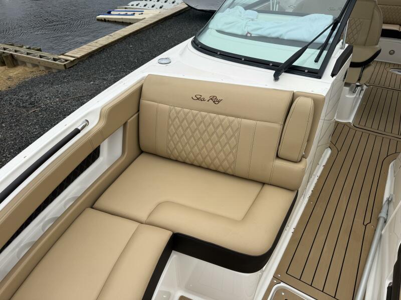 31' 2021 Sea Ray SLX 310