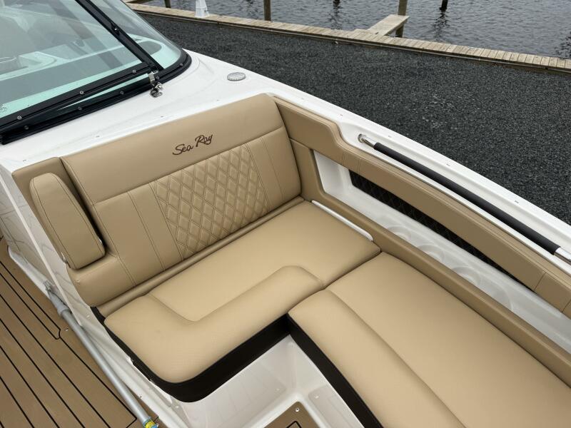 31' 2021 Sea Ray SLX 310