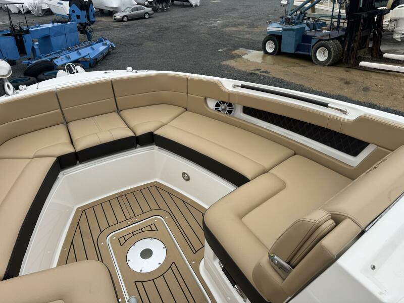 31' 2021 Sea Ray SLX 310