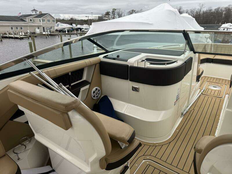 31ft Sea Ray Yacht For Sale