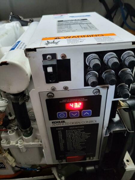 33' 2008 Baja 335 Performance Cruiser