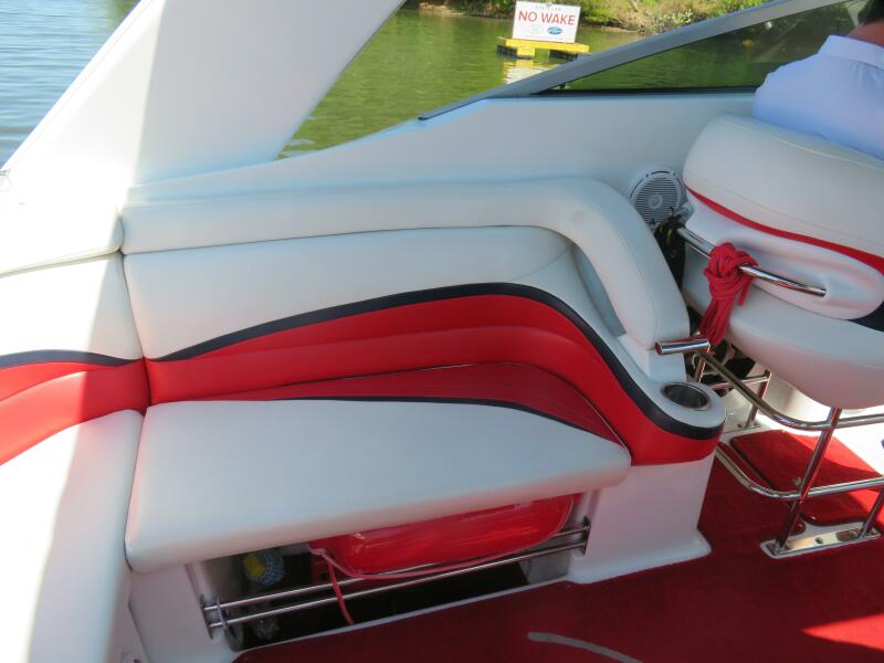 33' 2008 Baja 335 Performance Cruiser