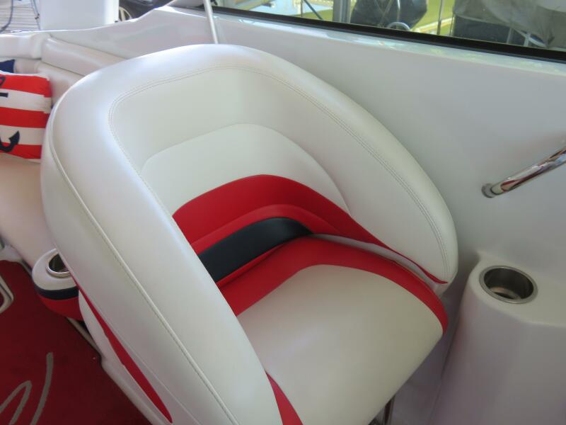 33' 2008 Baja 335 Performance Cruiser