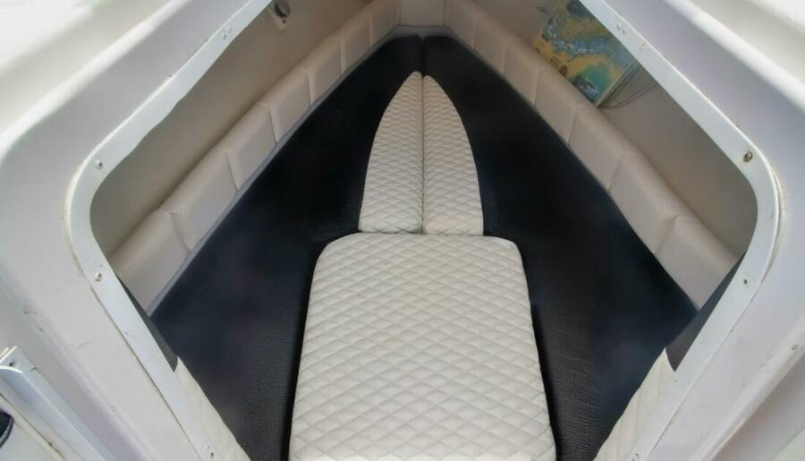 33' 2005 Donzi 35 ZF Cuddy