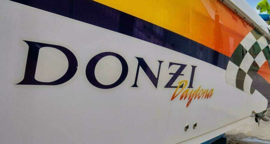33ft Donzi Yacht For Sale