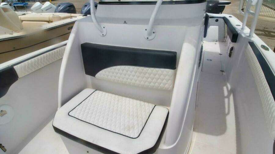 33ft Donzi Yacht For Sale