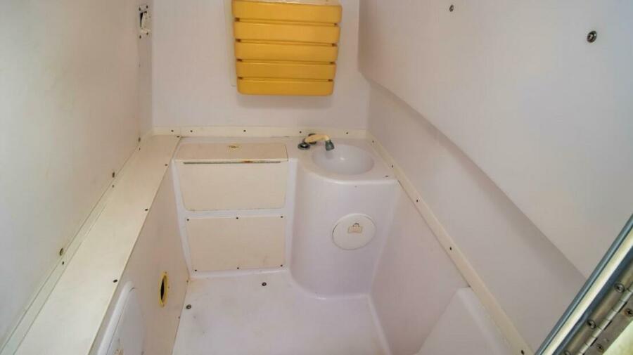 33' 2005 Donzi 35 ZF Cuddy