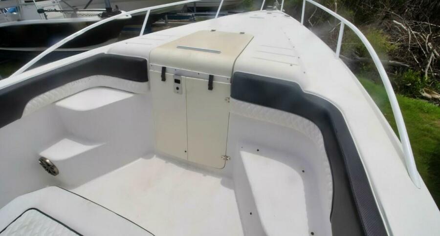 33' 2005 Donzi 35 ZF Cuddy