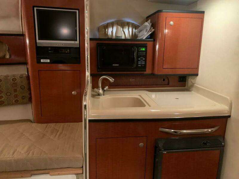 28ft Sea Ray Yacht For Sale