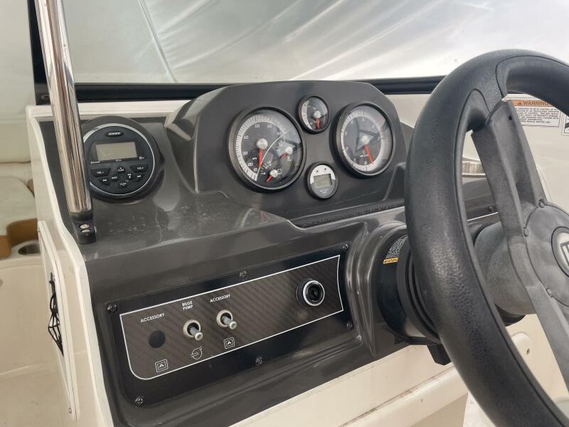 18' 2019 Bayliner VR4 Bowrider OB