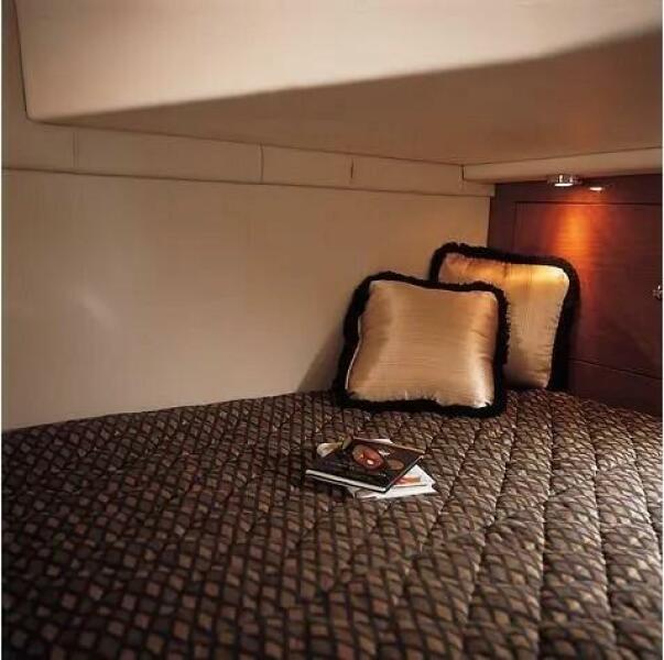 25' 2007 Regal 2565 Window Express