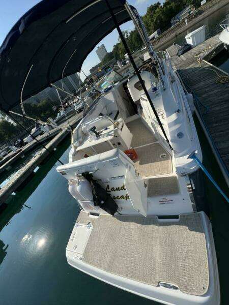 Land Escape 25ft Regal Yacht For Sale