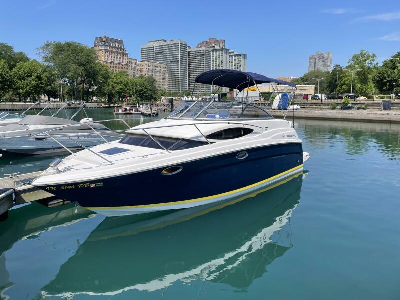 25' 2007 Regal 2565 Window Express