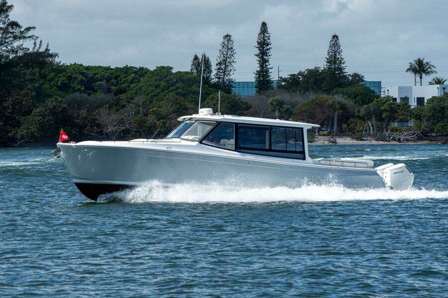 MJM 47X 47-003 - Exterior