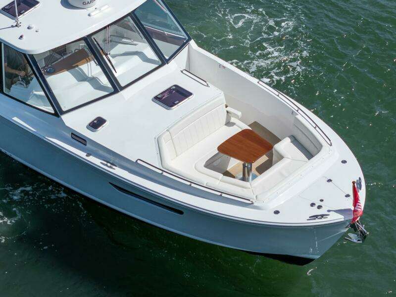 MJM 47X 47-003 - Bow Seating