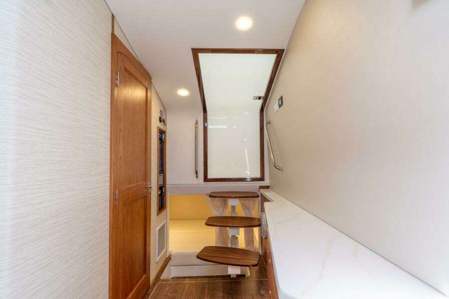 MJM 47X 47-003 - Cabin