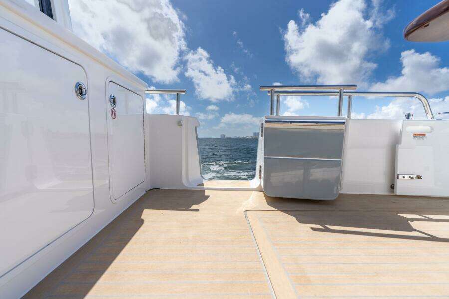 MJM 47X 47-003 -Aft Deck