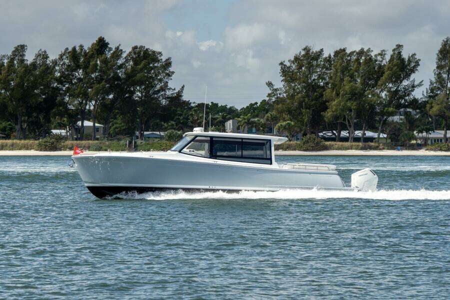 MJM 47X 47-003 - Exterior