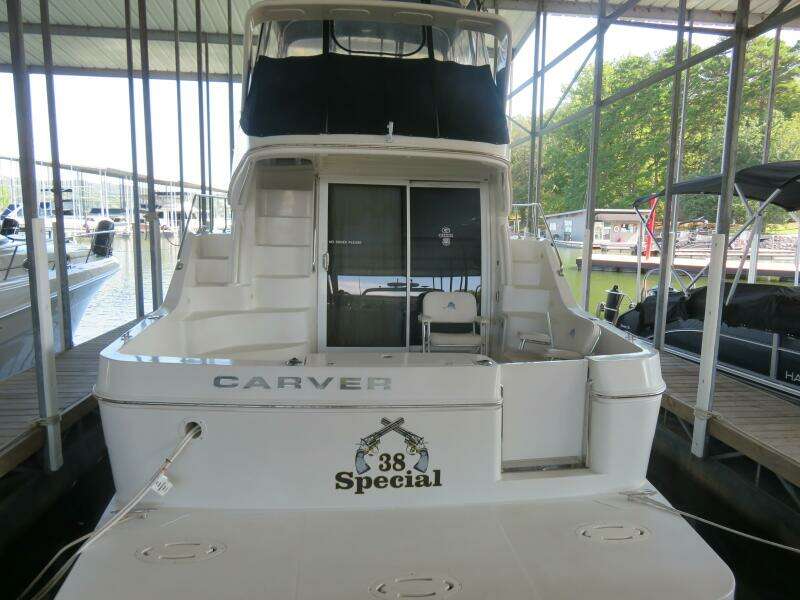 38ft Carver Yacht For Sale