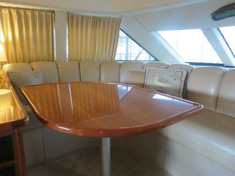 38ft Carver Yacht For Sale