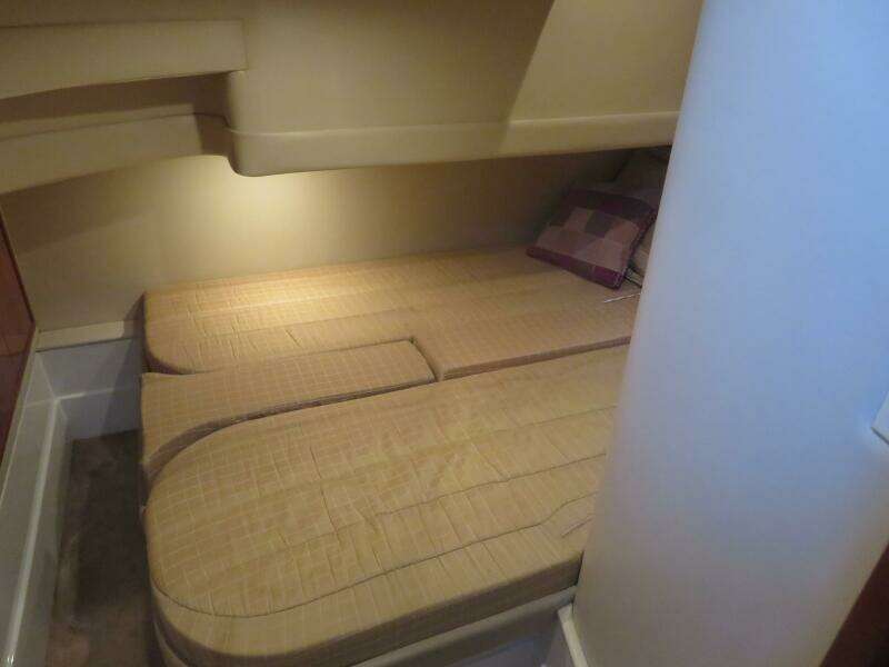 38ft Carver Yacht For Sale