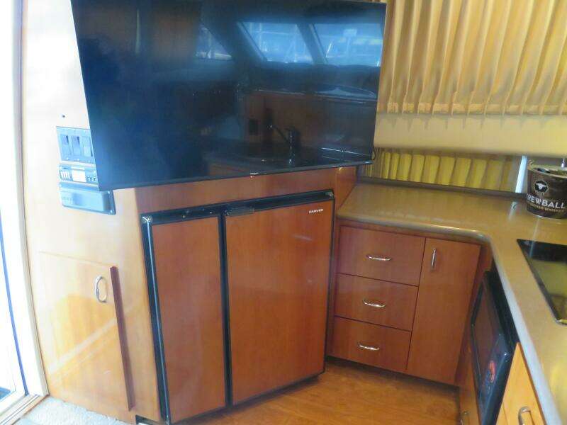 38ft Carver Yacht For Sale