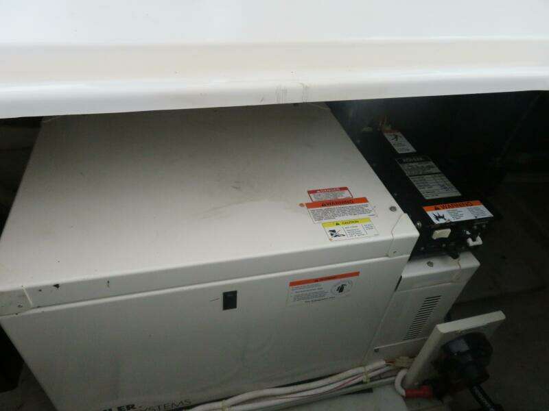 38ft Carver Yacht For Sale