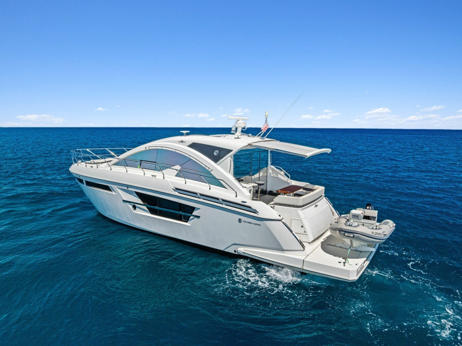 54' 2019 Cruisers Yachts 54 Cantius