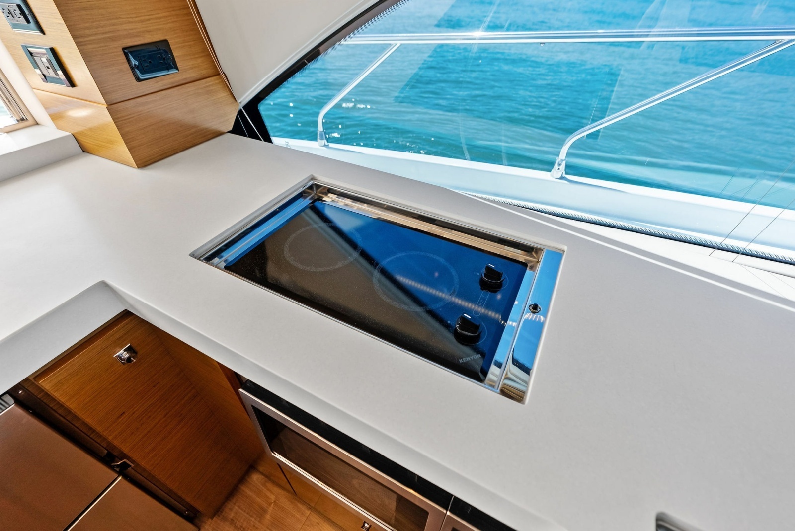 2019 Cruisers Yachts 54 Cantius