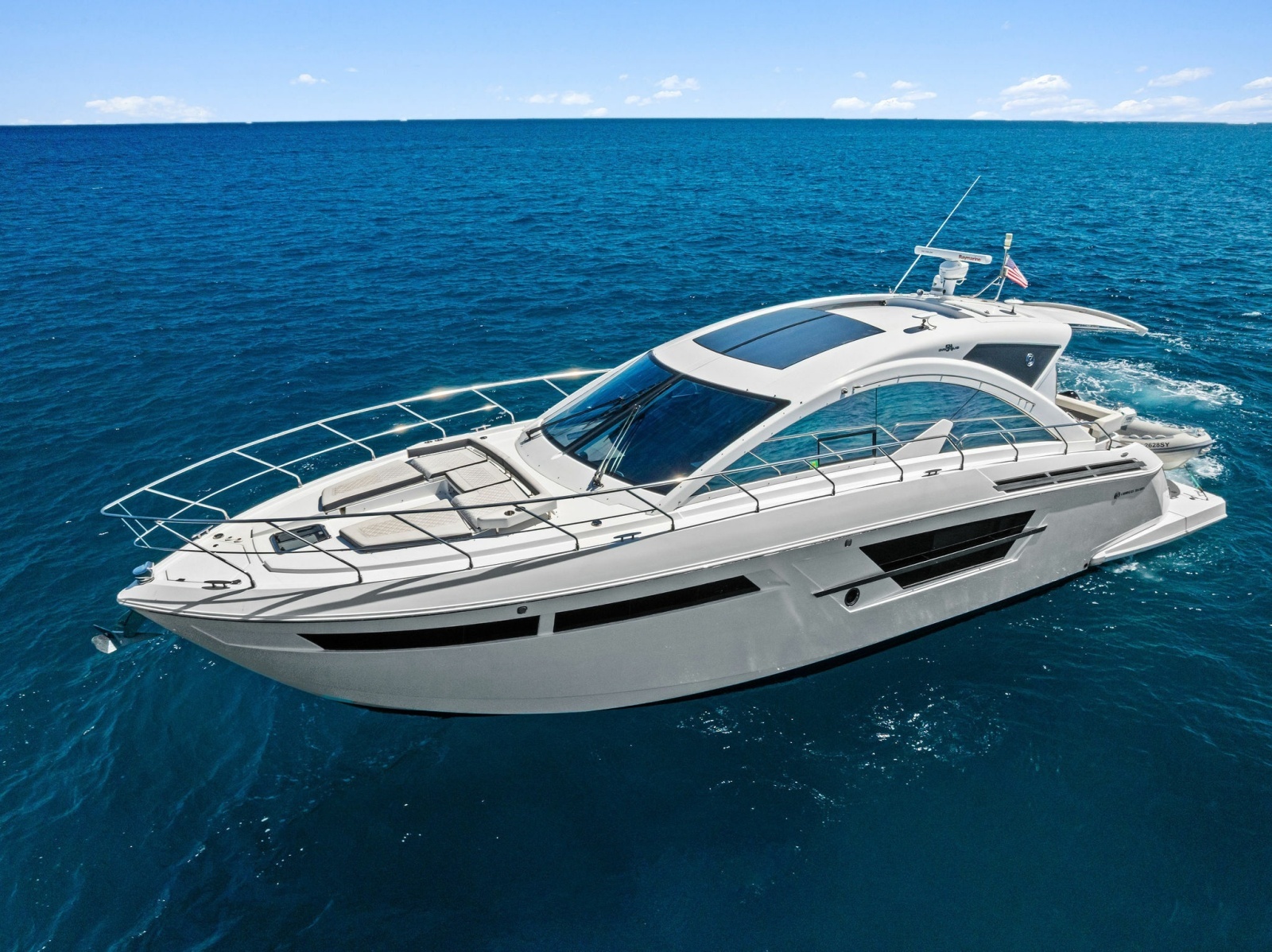 2019 Cruisers Yachts 54 Cantius